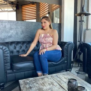 Meet your Posher, Neida mayela